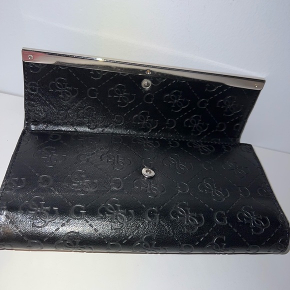 Guess By Marciano Wallet - Picture 4 of 8